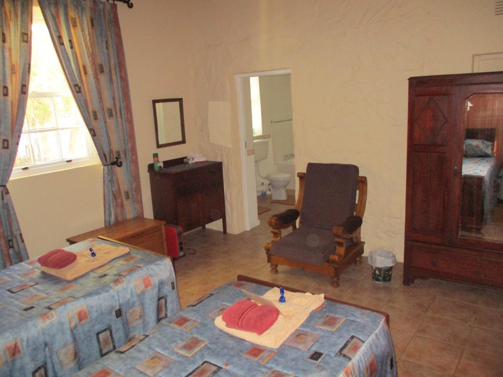 Van Rhyn Guest House Vanrhynsdorp Exterior photo